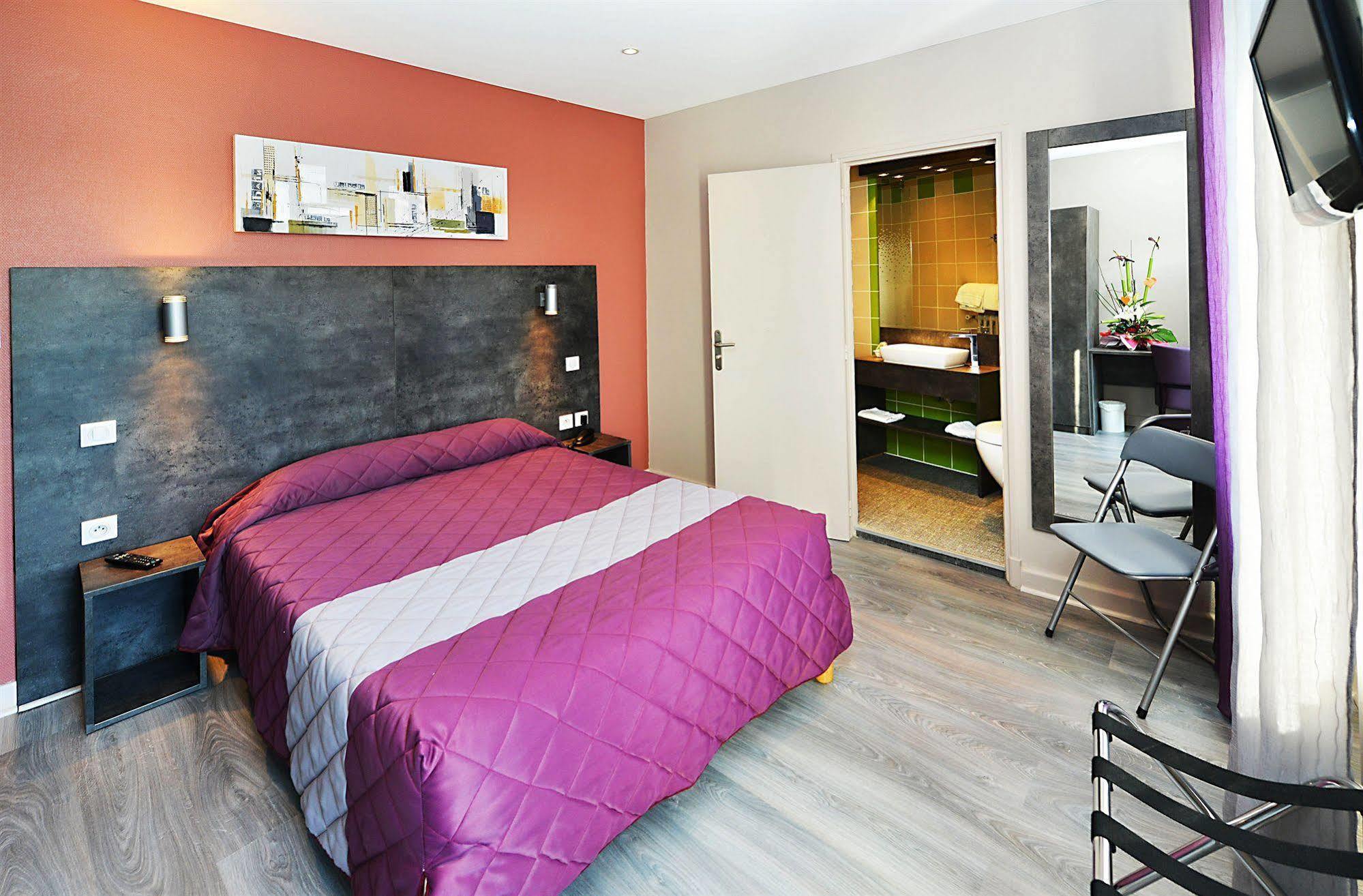 Hotel Concorde - Rodez Centre Ville Bagian luar foto